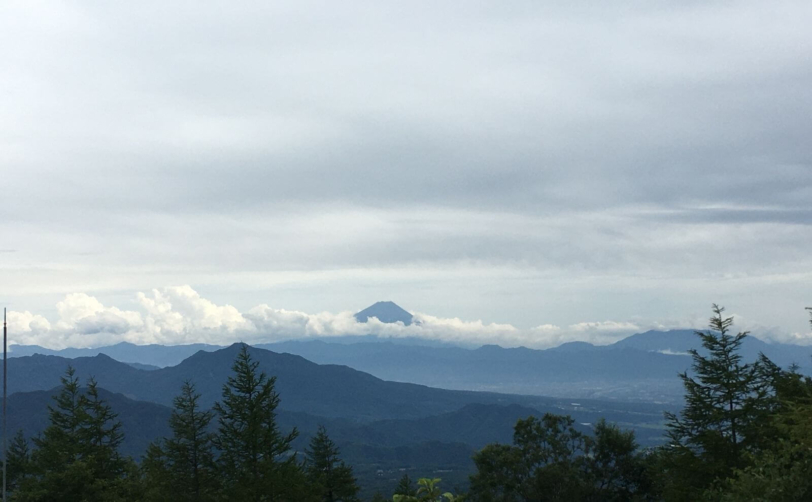 サンメドウズ清里テラスから見えた夏の富士山
